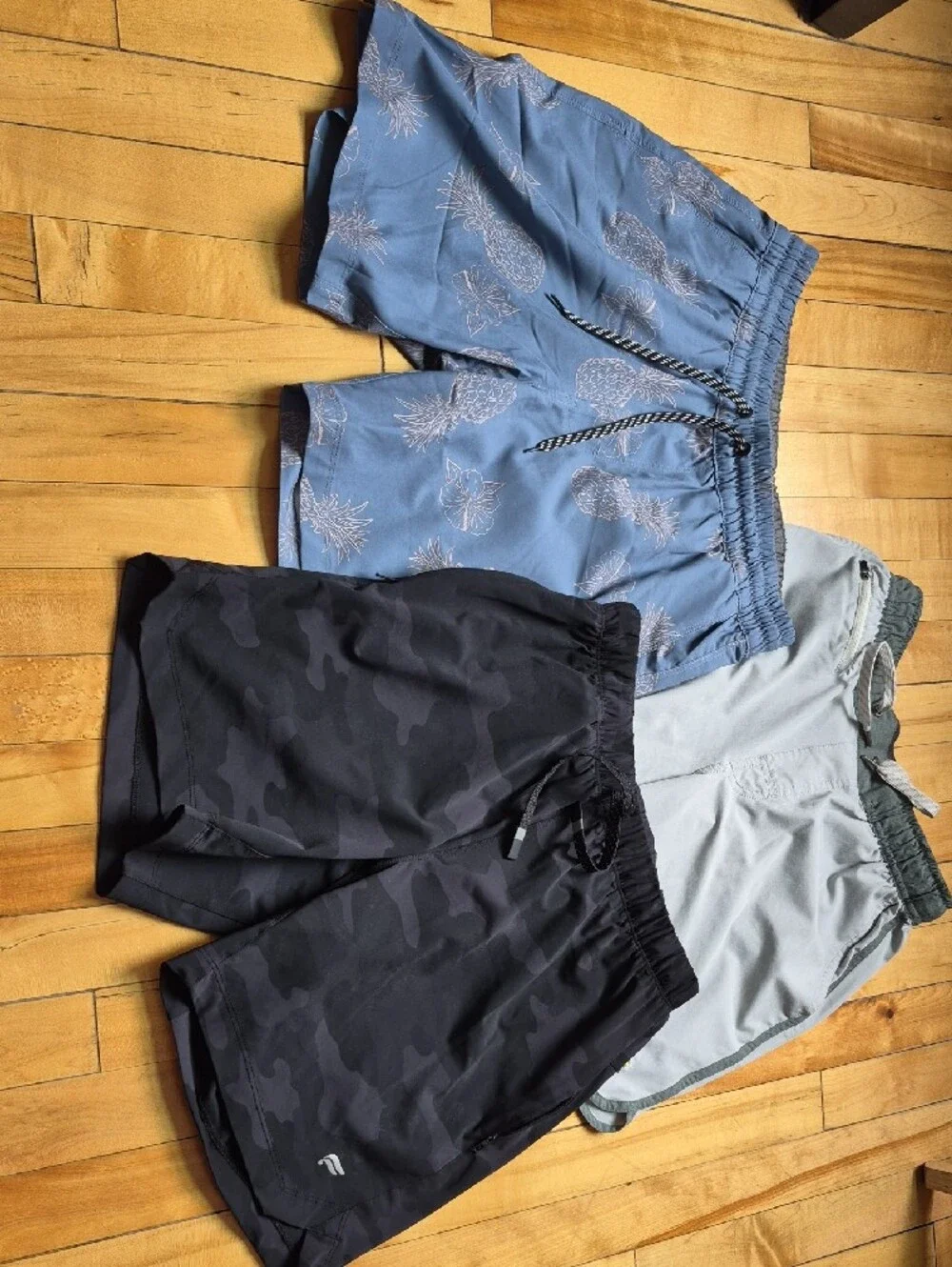 Lot Of 3 Men's Athletic Shorts Vuori,Hurley,Fabletics Size S/30